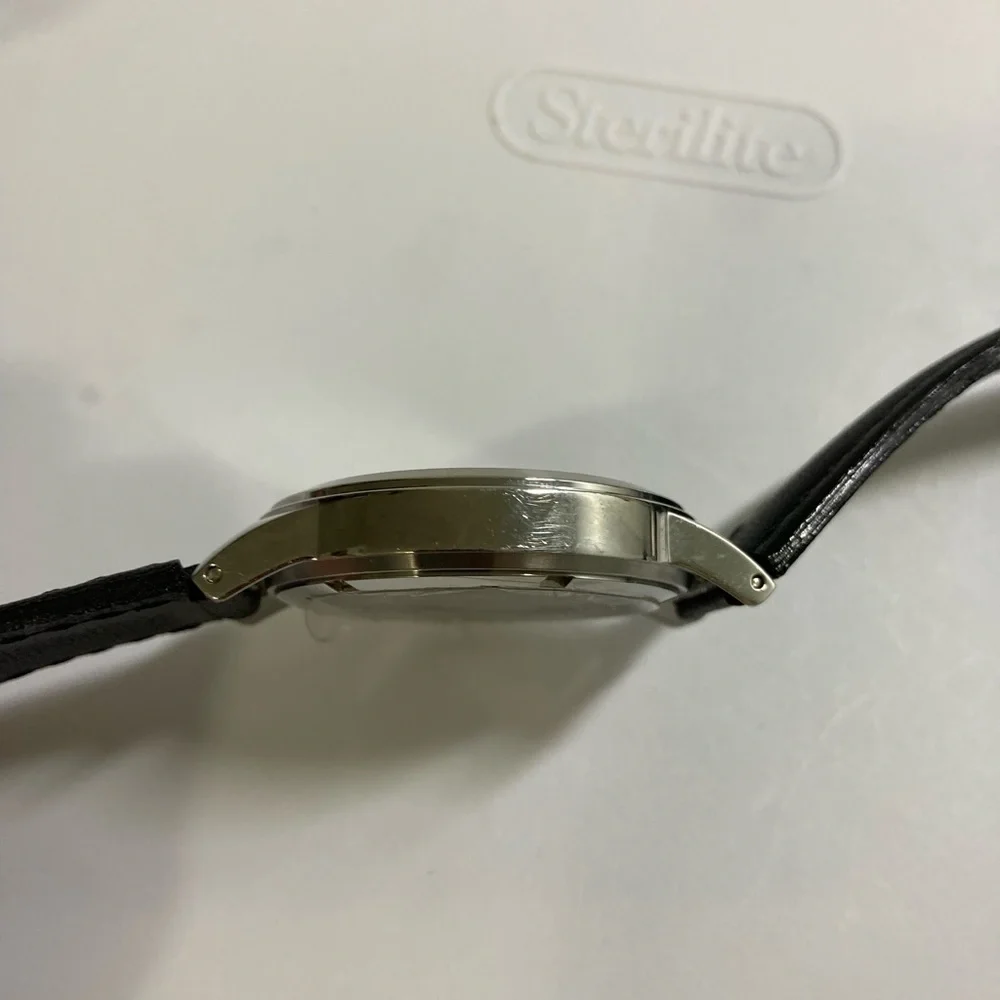 Casio edifice watch, black & silver dial, red accents, working battery, EF308 - Picture 6 of 13